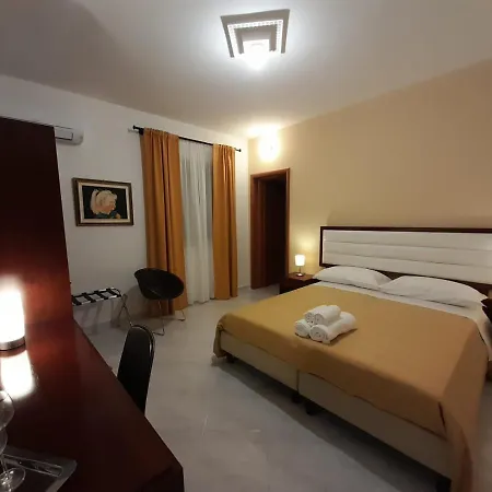 Siracusa Breakfast & Rooms-3